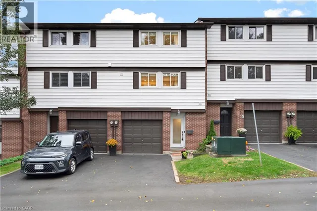 7 Briar Ln.