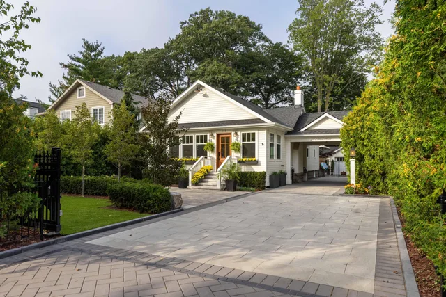 433 Allan St. Oakville On L6j 3r1