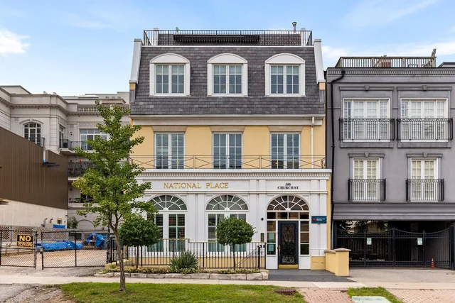 305 Church St. Oakville On L6j 7t2