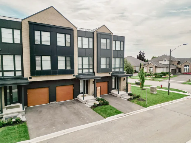 2273 Turnberry Dr. 66 Burlington On L7m 2b2