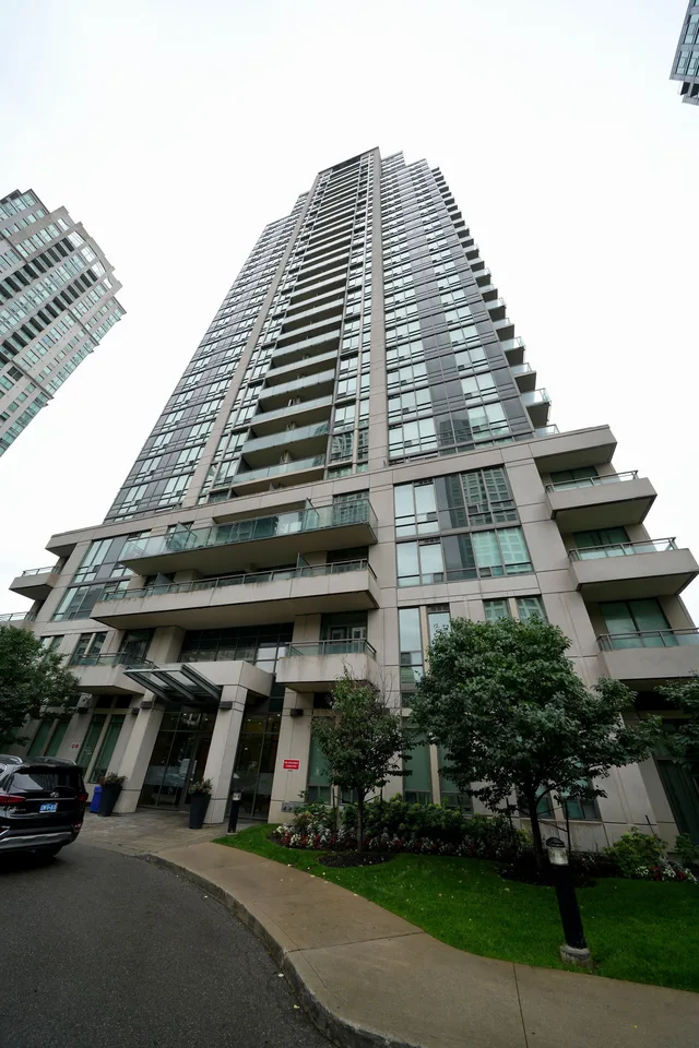 3515 Kariya Dr. 3302 Mississauga On L5b 0c1