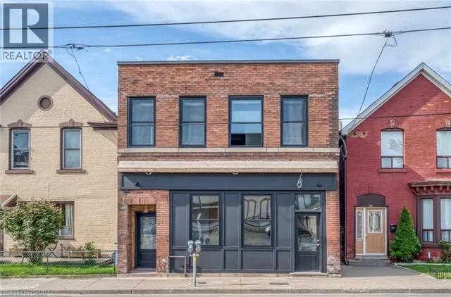 52 Barton St. E Unit 1