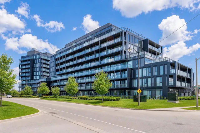 3200 Dakota Common Unit B810