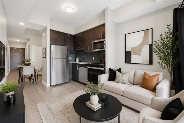 15 Queen St. S 1103 Hamilton On L8p 3r4