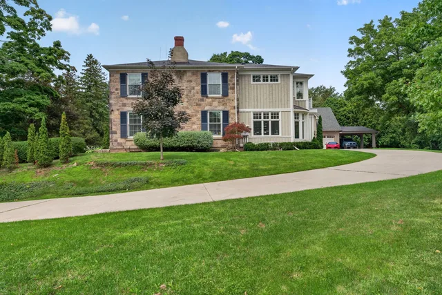 63 Mill St. S Hamilton On L0r 2h0