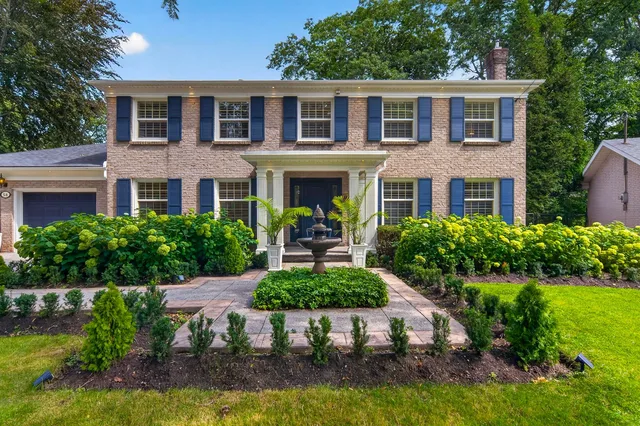 58 Braemar Pl. Hamilton On L9c 1e2