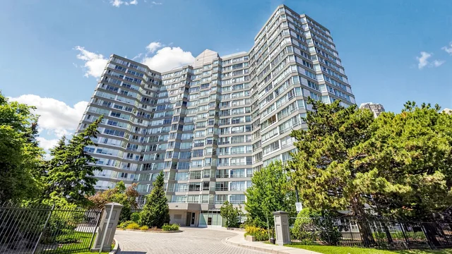 50 Kingsbridge Garden Circle 504 Mississauga On L5r 1y2