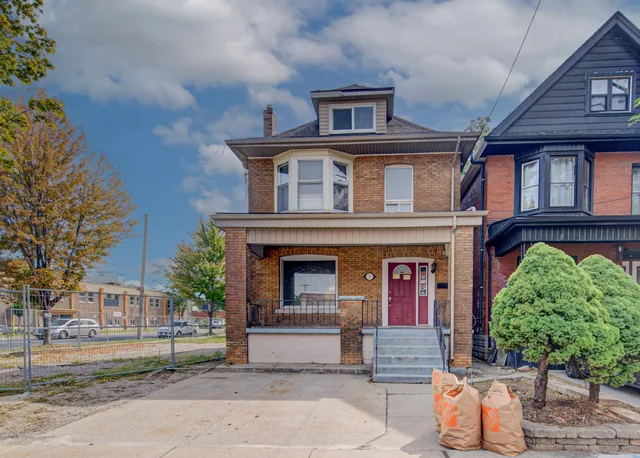 5 Barnesdale Ave. Hamilton On L8m 2v1