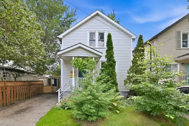 174 Beech St. St Catharines On L2r 2c6