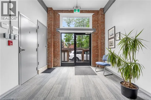 16 Myrtle Ave. Unit 7