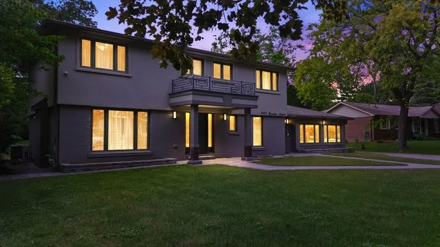 1481 Bunsden Ave. Mississauga On L5h 2b5