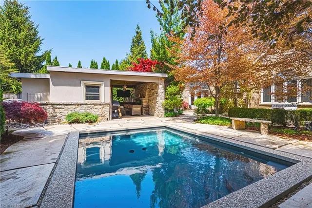 2178 Berwick Dr. Burlington On L7m 5c2