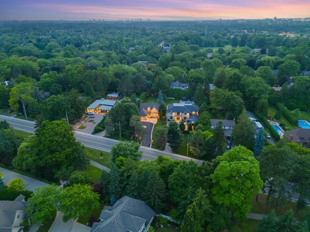 807 Indian Rd. Mississauga On L5h 1r4