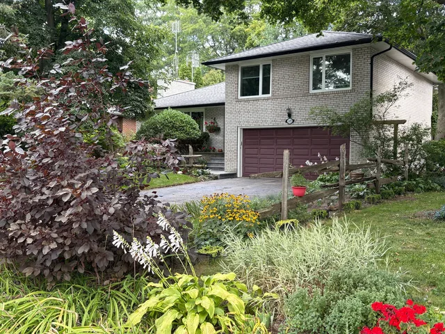 3325 Enniskillen Circle Mississauga On L5c 2m9