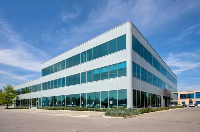 2360 Bristol Circle 203 Oakville On L6h 5s3