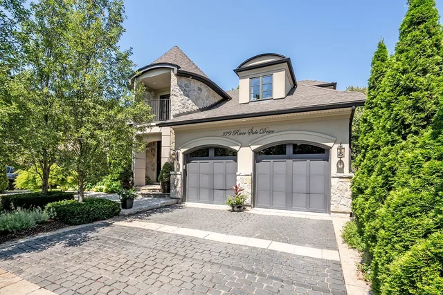 379 River Side Dr. Oakville On L6k 3n6