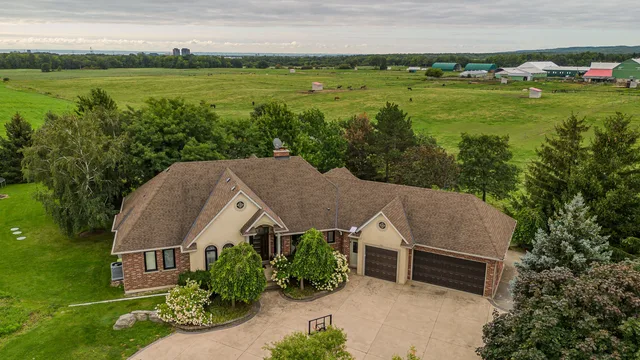 5200 2 Side Rd. Milton On L9e 0r2