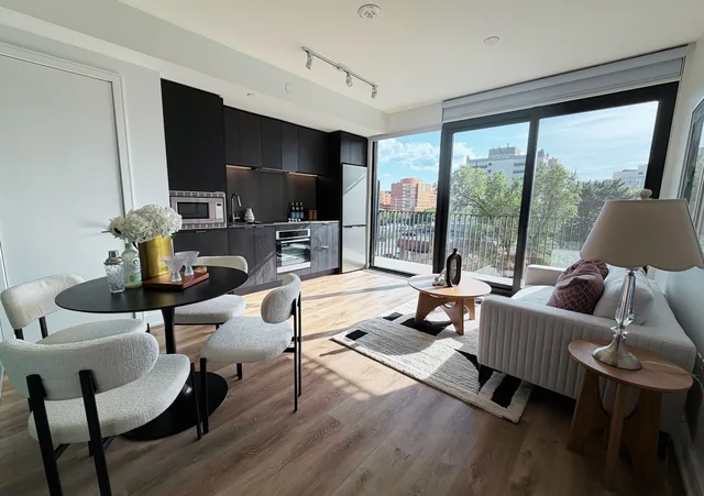 3009 Novar Rd. 420 Mississauga On L5b 0p9
