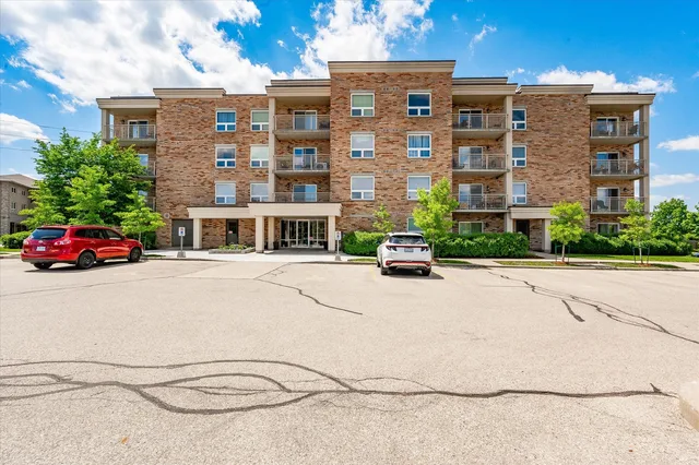 901 Paisley Dr. 101 Guelph On N1k 0a7