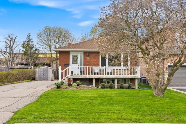 995 Garrard Ave. Mississauga On L5e 1l4