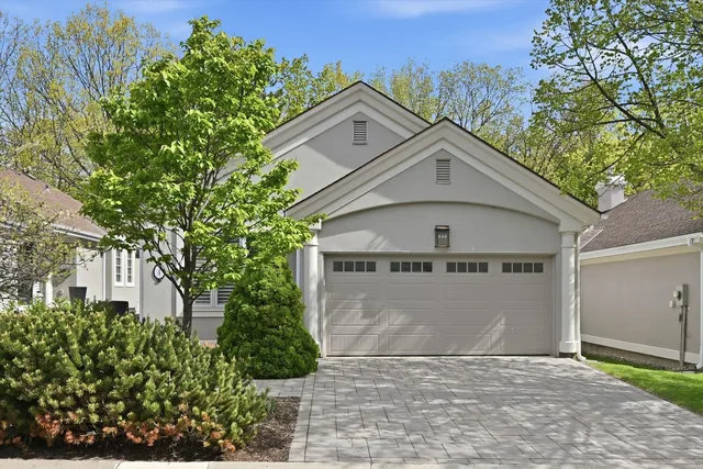 1095 Skyview Dr. Unit 4