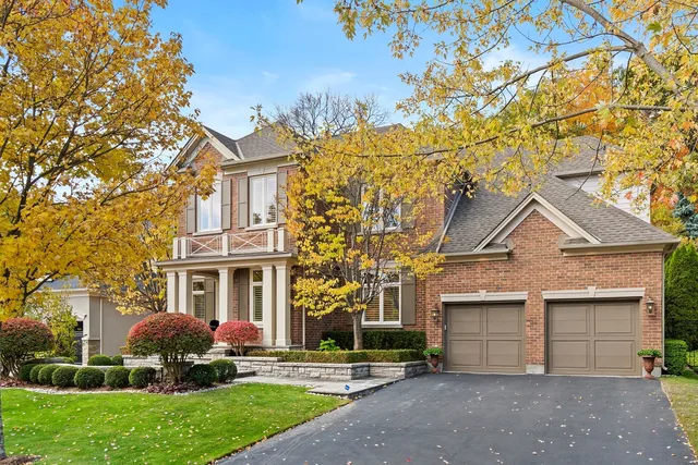 562 Gladwyne Ct. Mississauga On L5h 4l4