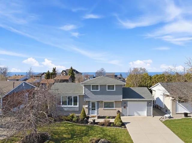 35 Viking Dr.