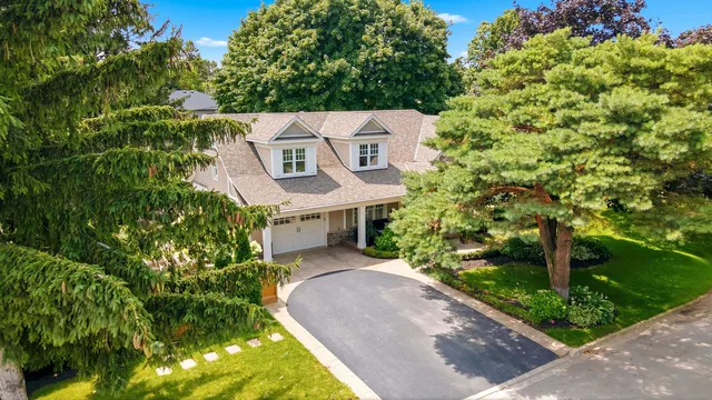 330 Camelot Ct. Burlington On L7l 2g3