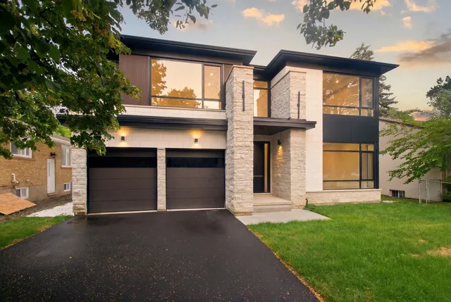 2539 Rugby Rd. Mississauga On L5b 1t1