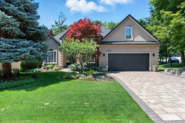 1109 Forestvale Dr. Burlington On L7p 4w3