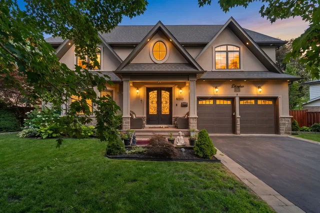 834 Edistel Cres. Mississauga On L5h 1t4