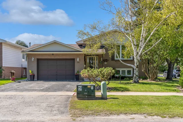 54 Crestcombe Rd. St Catharines On L2s 2j4