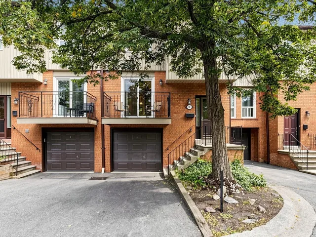725 Vermouth Ave. 10 Mississauga On L5a 3x5